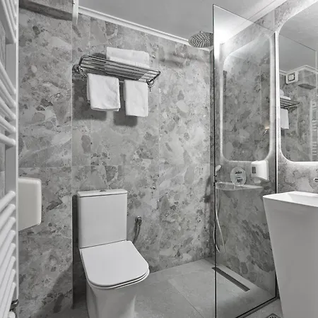Otel Iris