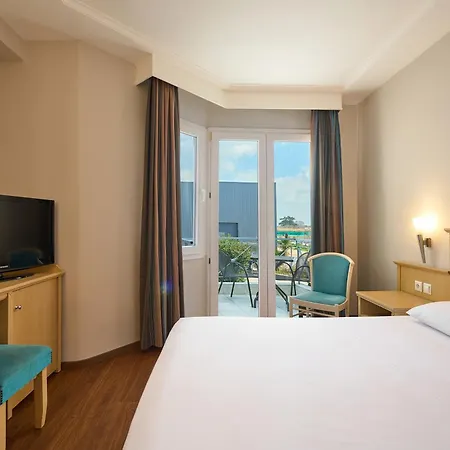 Otel Iris 2*